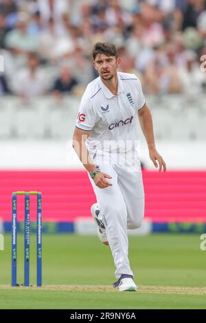 Londra, Regno Unito. 28 giugno 2023. Josh Tongue of England durante il LV= Insurance Ashes test Series Second test Day 1 Inghilterra contro Australia presso Lords, Londra, Regno Unito, 28 giugno 2023 (foto di Mark Cosgrove/News Images) a Londra, Regno Unito il 28/6/2023. (Foto di Mark Cosgrove/News Images/Sipa USA) credito: SIPA USA/Alamy Live News Foto Stock