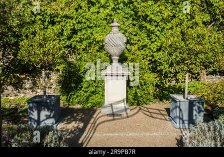 Cowbridge Physic Garden nella vale of Glamorgan, Galles del Sud, in una soleggiata giornata di ottobre Foto Stock