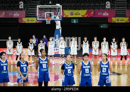 28 giugno 2023; The Quaycenter, Sydney Olympic Park, Sydney, NSW, Australia: FIBA Womens Asia Cup 2023, Taipei cinese contro Filippine; Chines Taipei durante il loro inno nazionale Foto Stock