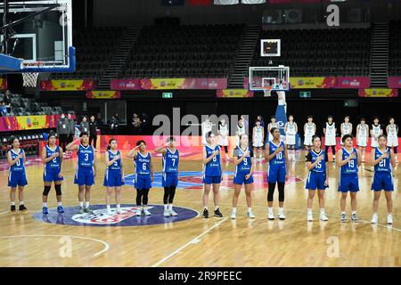 28 giugno 2023; The Quaycenter, Sydney Olympic Park, Sydney, NSW, Australia: FIBA Womens Asia Cup 2023, Taipei cinese contro Filippine; Filippine durante il loro inno nazionale Foto Stock