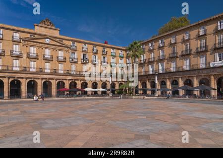 Spagna, Paesi Baschi, Bilbao, Plaza Nueva, Piazza Monumentale in stile neoclassico risalente al 1812. Foto Stock