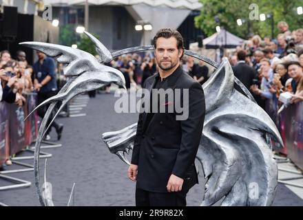 Henry Cavill partecipa alla prima britannica di The Witcher stagione 3, all'Now Building di Londra. Data foto: Mercoledì 28 giugno 2023. Foto Stock