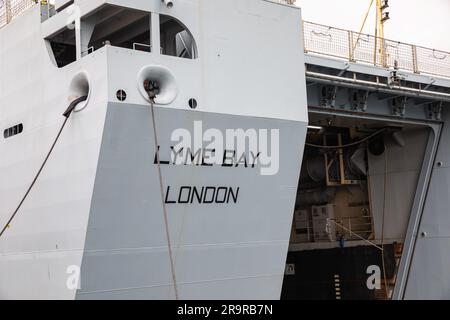 RFA LYME BAY( L3007) ormeggiata a Falmouth Docks, Cornovaglia Foto Stock