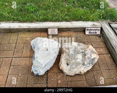 Royal, ne USA - 13 maggio 2023: I campioni geologici presso l'Ashfall Fossil Beds State Historic Park di Royal, Nebraska. Foto Stock