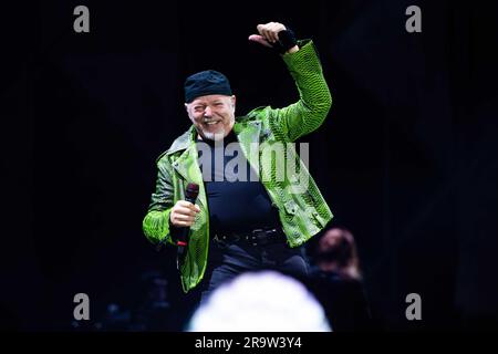 Salerno, Italia. 28 giugno 2023. Vasco Rossi durante il Vasco Live Tour, concerto di musica della cantante italiana a Salerno, Italia, giugno 28 2023 Credit: Independent Photo Agency/Alamy Live News Foto Stock