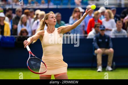 Eastbourne, Inghilterra, 27 giugno 2023, Camila Giorgi d'Italia in azione durante il primo turno del Rothesay International 2023, WTA 500 torneo di tennis il 27 giugno 2023 al Devonshire Park di Eastbourne, Inghilterra Foto Stock