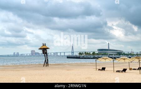 Vista sul mare e sulla città di Zhanjiang, Cina Foto Stock