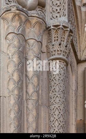 Artistici scalpellini, Ince Minare Medresesi, Museo di oggetti in legno e Stonemasonry, Konya, Turchia Foto Stock