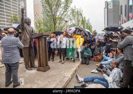 Detroit, Michigan USA, 23 giugno 2023, Una statua di bronzo del leader dei diritti civili Martin Luther King Jr. È stata svelata nel centro di Detroit sul Foto Stock