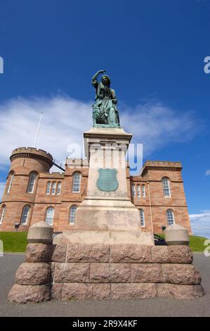 Statua di flora MacDonald, di fronte al castello di Inverness, Inverness, Highlands, Scozia, Regno Unito Foto Stock