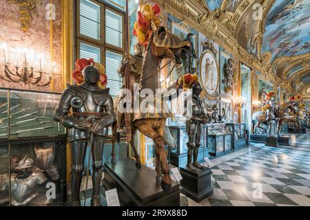 Armatura, armatura di cavaliere (Armeria) reale, armeria reale, Palazzo reale di Torino, palazzo residenziale dei re di Savoia, Torino, Piemonte, Italia Foto Stock