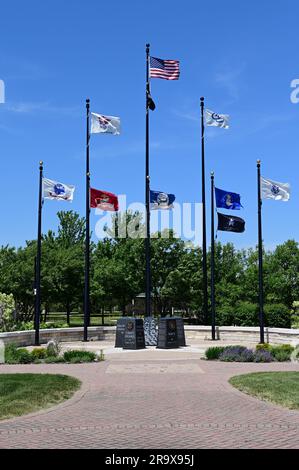 Carol Stream, Illinois, USA. Un monumento ai veterani nella periferia di Chicago. Foto Stock