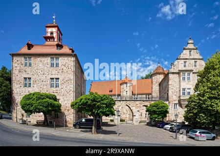 Castello del langravio Eschwege, rinascimentale, costruito nel 1386 dal langravio Balthasar di Turingia, torre in alto a sinistra in legno, con orologio, orologio d'arte Foto Stock