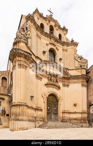 La chiesa di noto della Madonna del Carmine, risalente alla metà del XVIII secolo, presenta una facciata concava che si restringe in cima. On en Foto Stock