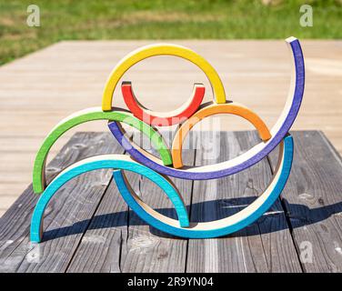 Rainbow Balance Toy di montessori. Foto Stock