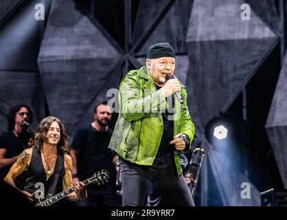 28 giugno 2023, Salerno, Campania/Salerno, Italia: Vasco Rossi live allo Stadio Arechi di Salerno. (Immagine di credito: © Giovanni Esposito/Pacific Press via ZUMA Press Wire) SOLO USO EDITORIALE! Non per USO commerciale! Foto Stock