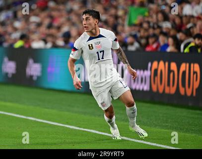 St Louis, USA. 28 giugno 2023. Attaccante degli Stati Uniti Alejandro Zendejas (17). Gli Stati Uniti sconfissero Saint Kitts e Nevis 6-0 in una partita della fase a gironi della Gold Cup al CITY Park Stadium di St. Louis, Missouri, mercoledì 28 giugno 2023. Foto di Tim Vizer/Sipa USA credito: SIPA USA/Alamy Live News Foto Stock