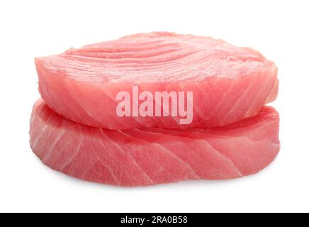 Filetti di tonno crudo freschi su fondo bianco Foto Stock