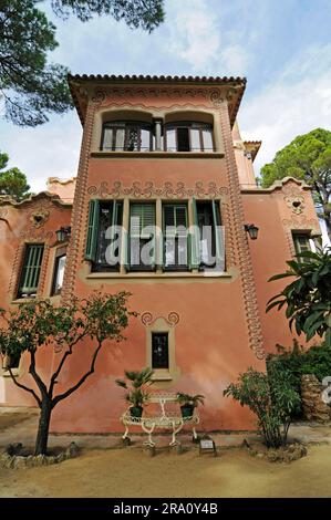 Museo Gaudí, ex casa di Casa Museo Antoni Gaudí, Parco Gueell, Barcellona, Spagna Foto Stock