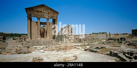 Rovine romane, Campidoglio, Dougga, Thugga, Tunisia Foto Stock