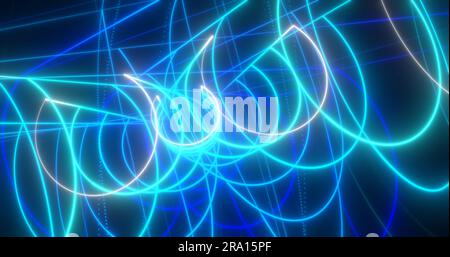 Linee astratte al neon blu e viola illuminanti e cerchi energia laser che vola su uno sfondo nero. Foto Stock