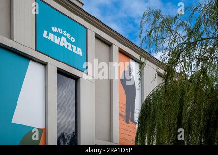 Torino, Italia, 4 novembre 2022. Museo Lavazza. Nella città di Torino. Esterno dell'edificio. Architettura. Foto Stock