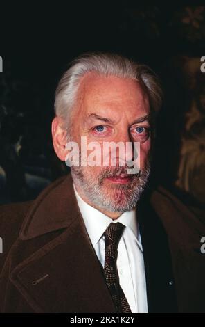 Donald Sutherland, kanadischer Schauspieler und Produzent, Ritratto anlässlich der Filmpremiere des Wolfgang Petersen Films: Outbreak - Lautlose Killer - in Deutschland, 1995. Foto Stock