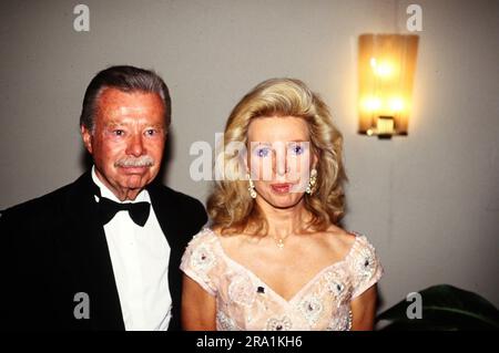 Manfed Ulmer und Ute Ohoven, deutsche Charity-Organisatorin, Deutschland um 1991. Foto Stock