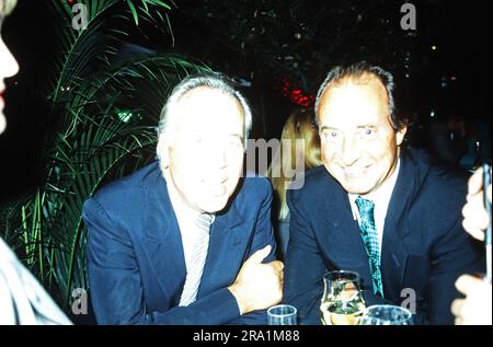 Egmont Monti Lüftner, Österreichischer Musikmanager, mit Wolfgang Rademann, Deutschland um 1998. Foto Stock