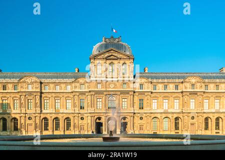 Edificio del Museo del Louvre, Parigi, Francia Foto Stock