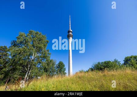 Dresda, Germania. 29 giugno 2023. La torre della televisione di Dresda. Credito: Daniel Schäfer/dpa/Alamy Live News Foto Stock