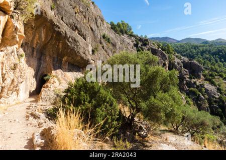 Vista del percorso dei tunnel e dell'acquedotto romano di Peña Cortada. Streets - Valencia - Spagna Foto Stock