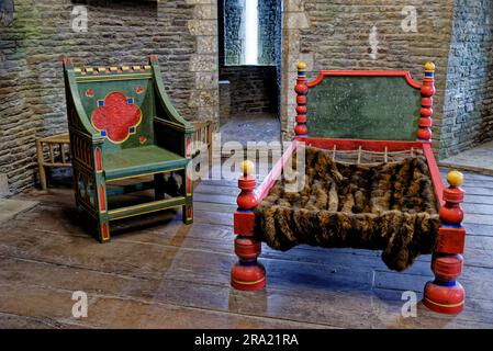 Interno del Castello di Caerphilly, una fortificazione parzialmente in rovina, risalente al XIII secolo. Caerphilly Mid-Glamorgan Galles del Sud, Regno Unito - Foto Stock