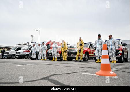 ZAPORIZHZHIA, UCRAINA - 29 GIUGNO 2023 - il comando e il personale esercitano per praticare azioni in caso di incidente al po nucleare di Zaporizhzhia Foto Stock