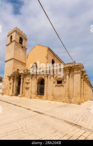 Santuario di Santa Lucia al Sepolcro. Sicilia, Italia. La chiesa fu costruita intorno al 1100 dai Normanni e di pianta normanna con pianta basilicale, cl Foto Stock