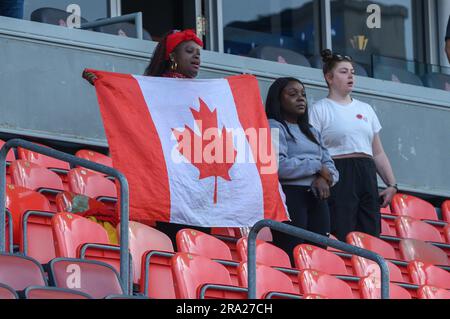 Toronto, ONTARIO, Canada - 27 giugno 2023: Tifosi della squadra canadese durante la partita CONCACAF Gold Cup 2023 tra la nazionale canadese e la Guadalupa (punteggio 2: Foto Stock