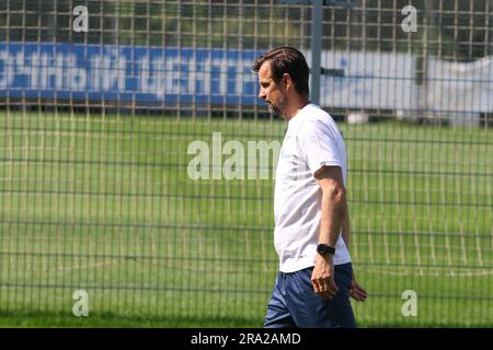 San Pietroburgo, Russia. 30 giugno 2023. Sergei Semak dello Zenit Football Club si riscalda durante la sessione di allenamento presso il Gazprom Training Centre prima del torneo internazionale di calcio, la pari Premier Cup. Credito: SOPA Images Limited/Alamy Live News Foto Stock