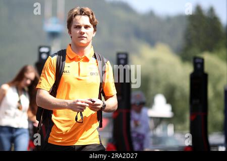 Spielberg, Austria. 30 giugno 2023. Oscar Piastri della McLaren nel paddock prima delle prove libere davanti al Gran Premio di F1 d'Austria al Red Bull Ring il 30 giugno 2023 a Spielberg, in Austria. Crediti: Marco Canoniero/Alamy Live News Foto Stock