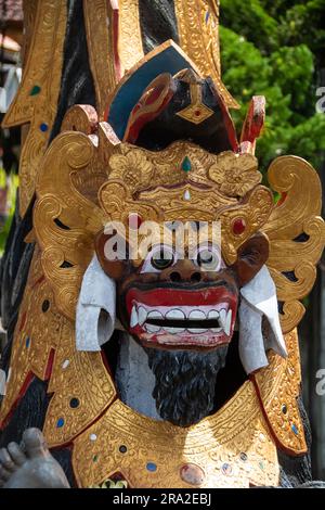 Una vista ravvicinata di una tradizionale figura balinese Foto Stock