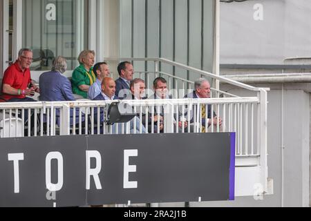 Spurs nuovo manager - Ange Postecoglou guarda la partita durante la LV= Insurance Ashes test Series secondo test Day 3 Inghilterra contro Australia al Lords, Londra, Regno Unito, 30 giugno 2023 (foto di Mark Cosgrove/News Images) Foto Stock