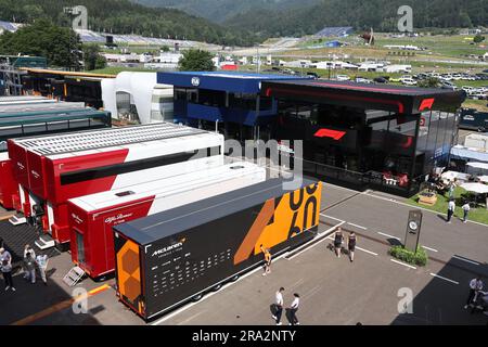 Spielberg, Austria. 30 giugno 2023. Il paddock. Campionato del mondo di Formula 1, Rd 10, Gran Premio d'Austria, venerdì 30 giugno 2023. Spielberg, Austria. Crediti: James Moy/Alamy Live News Foto Stock