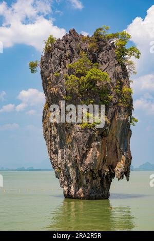 Thailandia, parco nazionale di Ao Phang Nga, baia di Phang Nga, isola di Ko Khao Phing Kan, isola di Ko Tapu o isola di James Bond Foto Stock