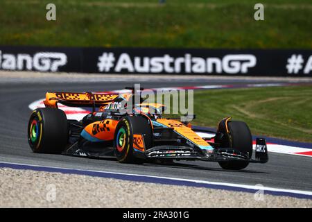 Spielberg, Austria. 30 giugno 2023. Oscar Piastri della McLaren in pista durante le prove libere davanti al Gran Premio di F1 d'Austria al Red Bull Ring il 30 giugno 2023 a Spielberg, in Austria. Crediti: Marco Canoniero/Alamy Live News Foto Stock