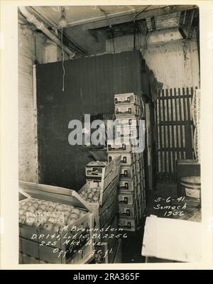 Fotografia dell'interno del lotto 15, Bl. 2256, 225 Mkt. Ave, ufficio al piano terra di M. Brownstein, D.P. 140. Foto Stock