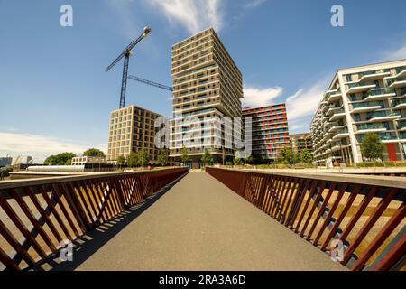 Molo a nuovi sviluppi ad uso misto a Newham, Londra. Newham si trova cinque miglia ad est della City of London, sulla riva nord del Tamigi. Foto Stock