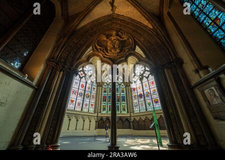 Interno dell'Abbazia di Westminster, una chiesa storica e una delle principali attrazioni di Londra. Visita i chiostri, la cappella della Signora di Enrico VII e le tombe dei monarchi. Foto Stock