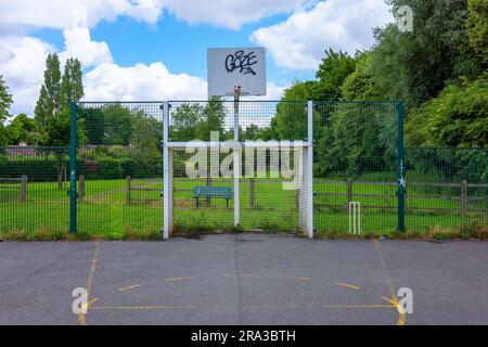 Rete da calcio e area sportiva Urban Basket Ball Hoop Foto Stock