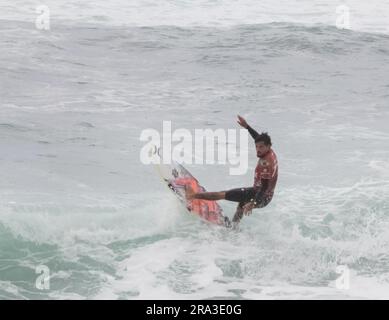 Saquarema, Brasile. 30 giugno 2023. Filipe Toledo (BRA), questo venerdì (30) durante il vivo Rio Pro Saquarema 2023 tappa brasiliana del World Surf League (WSL) World Surf Championship, tenutosi a Itaúna Beach a Saquarema, RJ. Crediti: Luiz Gomes/FotoArena/Alamy Live News Foto Stock