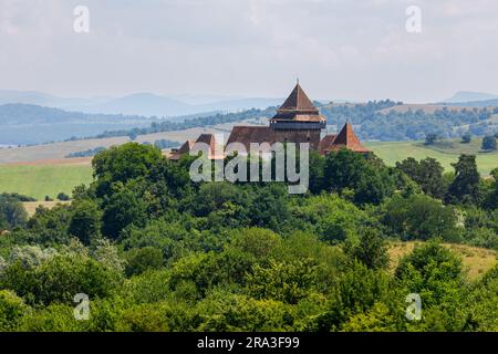 La chiesa fortificata di Viscri in Romania Foto Stock