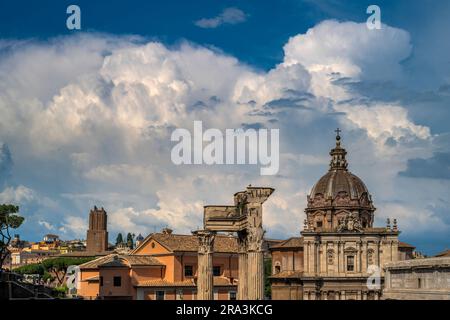 Vista panoramica del foro Romano, Roma, Lazio, Italia Foto Stock